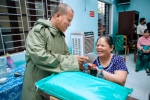 Tiếp tục công tác cứu trợ lũ lụt tại huyện Phú Vang