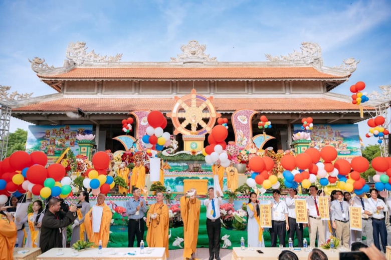 BTS GHPGVN huyện Phú Vang trang nghiêm tổ chức Lễ chính thức Đại lễ Phật đản PL.2568 - DL.2024